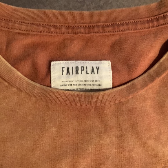 FairPlay Men’s T-Shirt Small - Picture 3 of 5